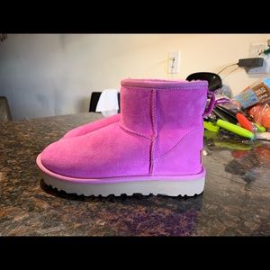 Women’s Low Pink Uggs